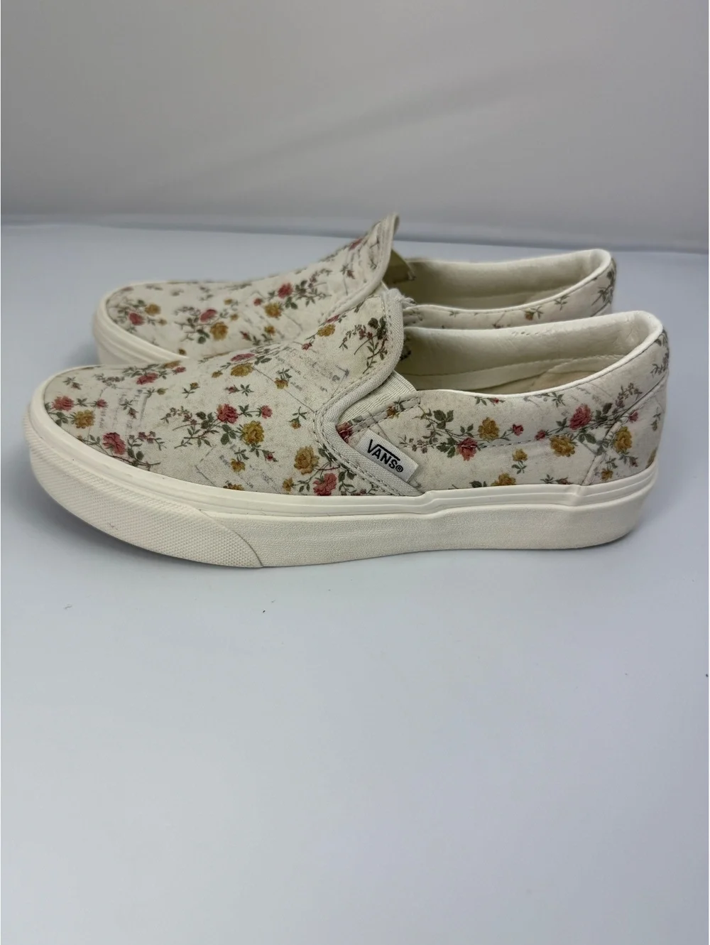 Vans Classic Slip On Floral Sneakers Women's 5.5 Cream Pink Green Flowers